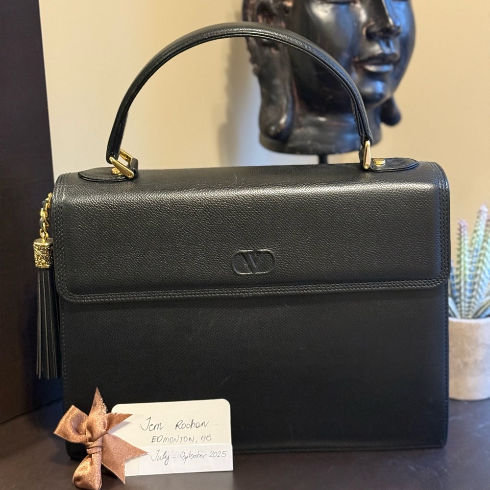 🎀Valentino Garavani Top Handle Handbag🎀